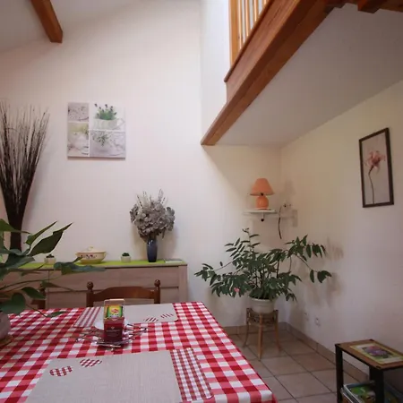 Confortable En Montagne Avec Terrasse, Ideal Pour Rando Et Cure, Proche De Plombieres-les-bains - Fr-1-589-172 Lejlighed